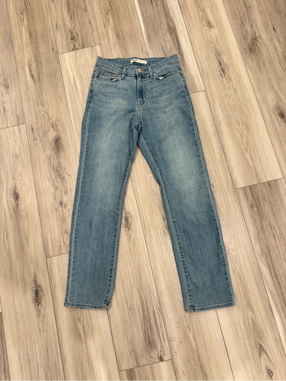 Classic Mid-Rise Straight Women's Jeans - Light Blue